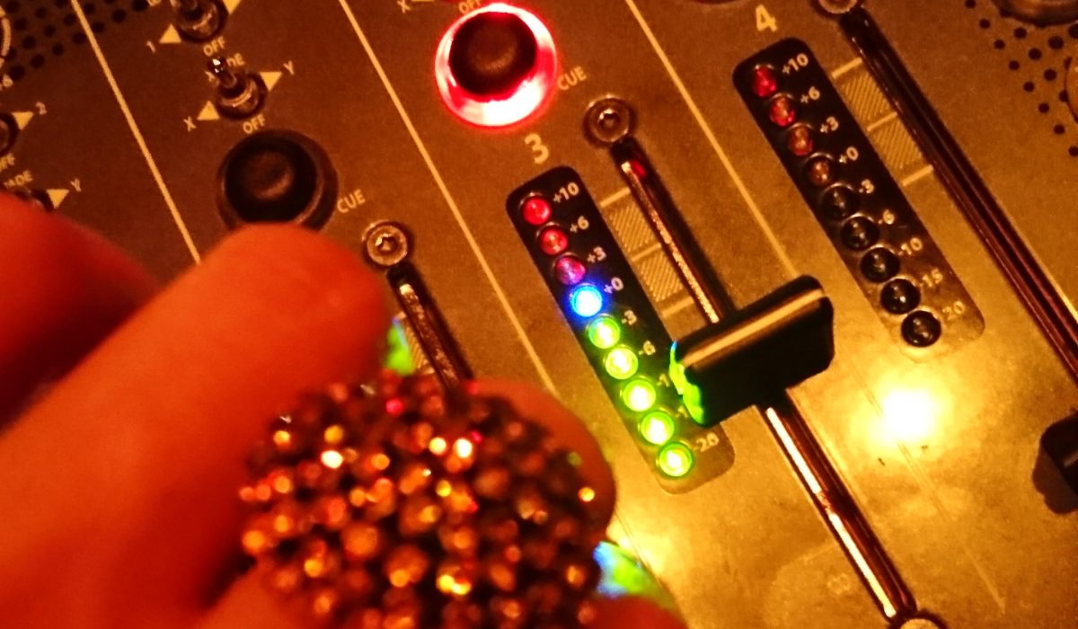 DJ und Musik und Technik mit Tanzxclusive